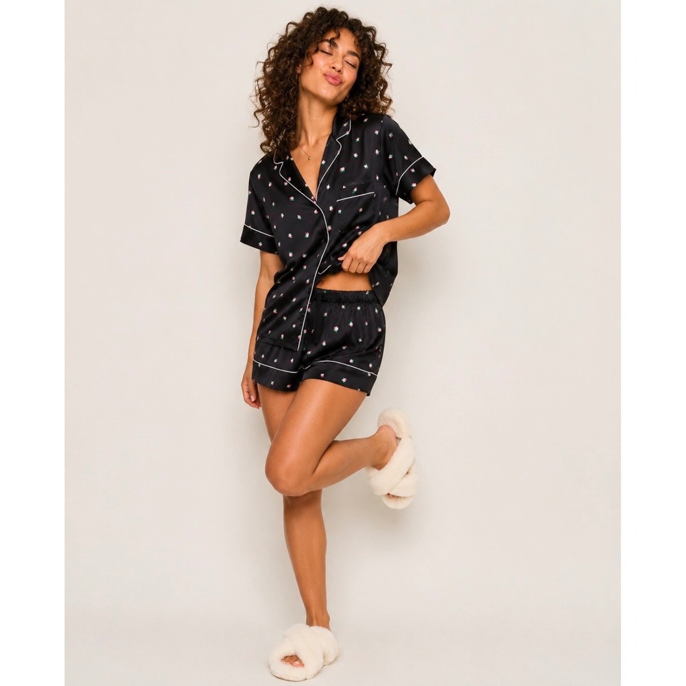 Victoria's Secret Black Satin Rosebud Floral Short Pajama Set Pink Piping 421